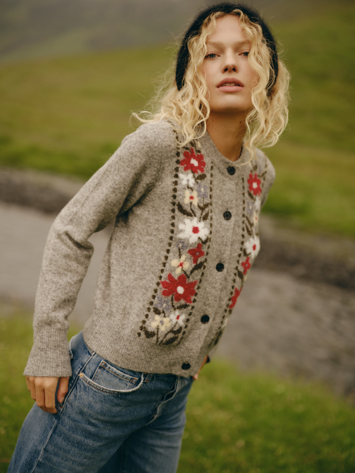 files/MILLIE-GREY-FLORA_DEL-MAR-ARCHIVE_F26_31.jpg